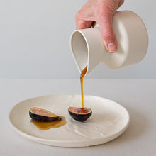 Load image into Gallery viewer, Beak Carafe, Short