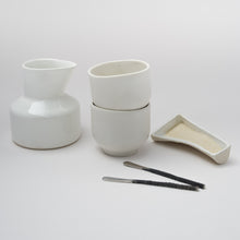 Load image into Gallery viewer, Beak Carafe, Short