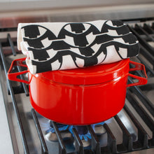 Load image into Gallery viewer, Helsinki Remade Vintage Textile No. 0131