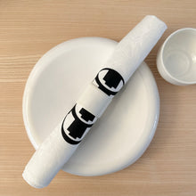 Load image into Gallery viewer, Helsinki Remade – Set of 4 Vintage Napkins