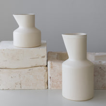 Load image into Gallery viewer, Beak Carafe, Short